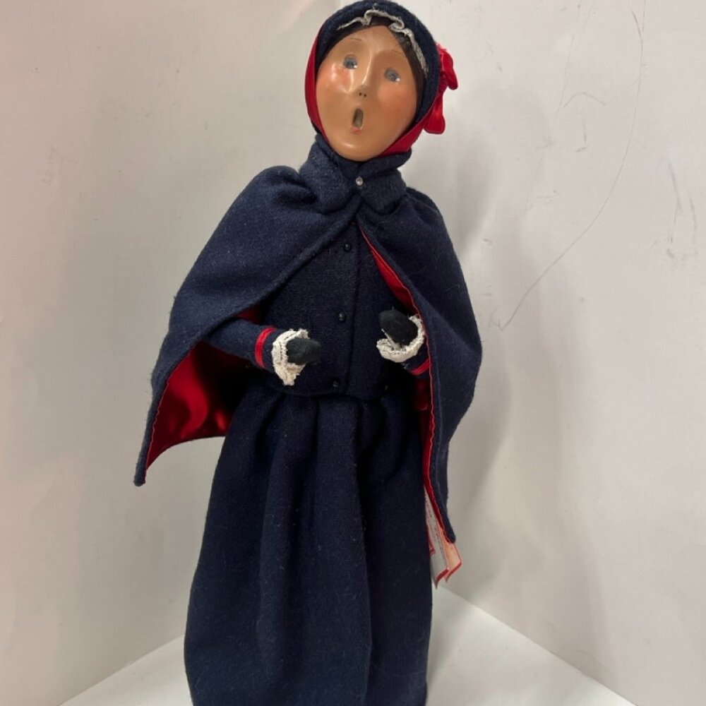 Byers Choice Salvation Army Christmas The Carolers Lady Figurine